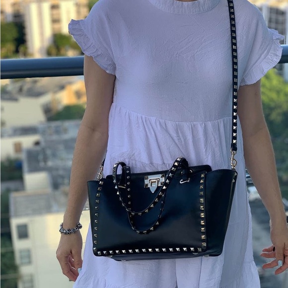 NEW Valentino Rockstud Medium Grainy Leather Crossbody 2 Way Tote - Picture 6 of 17